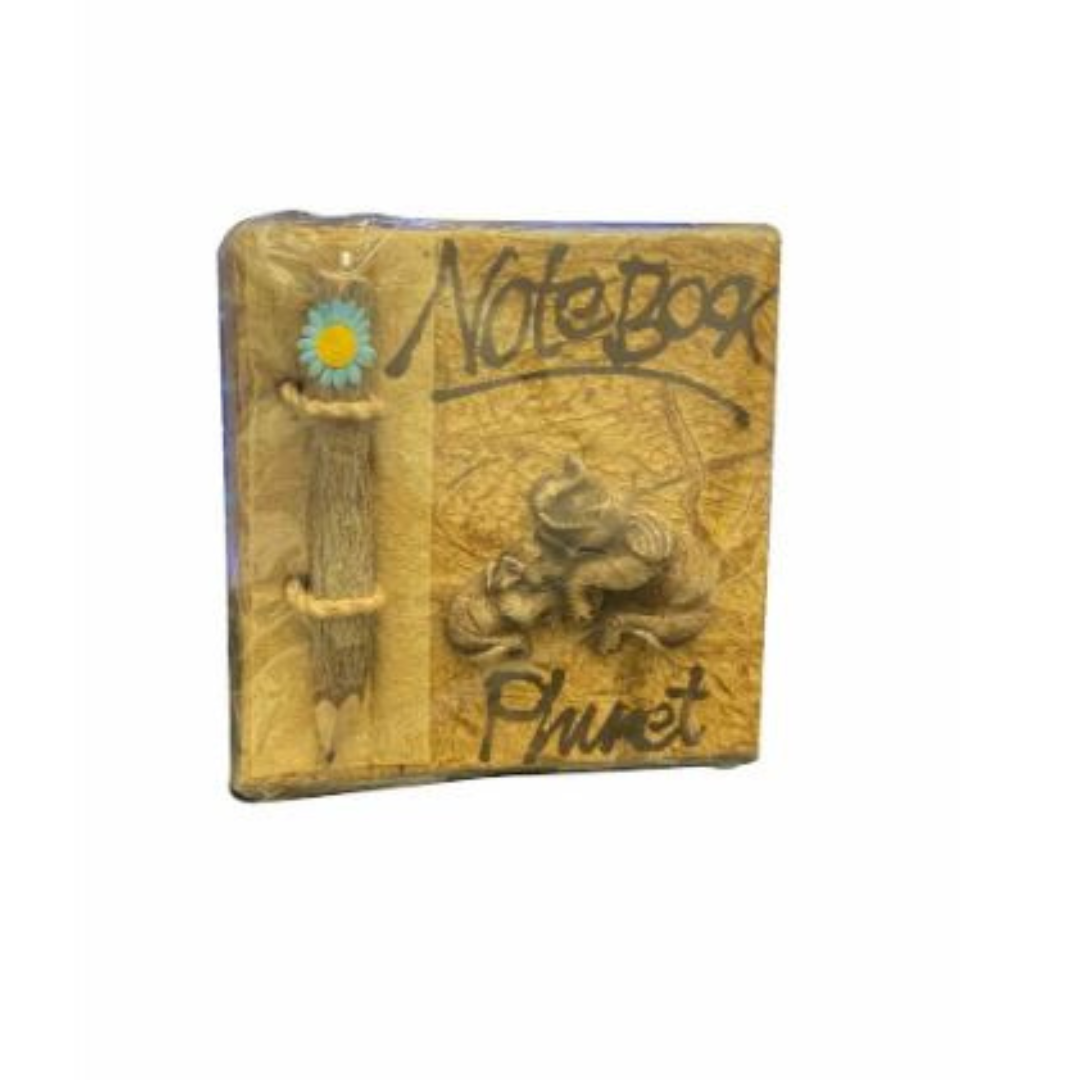 دفتر يوميات يدوي الصنع من ورق "Saa" التايلاندي بتصميم فيل 3D وقلم خشبي – نوت بوك سفر صديق للبيئة (15×15 سم)